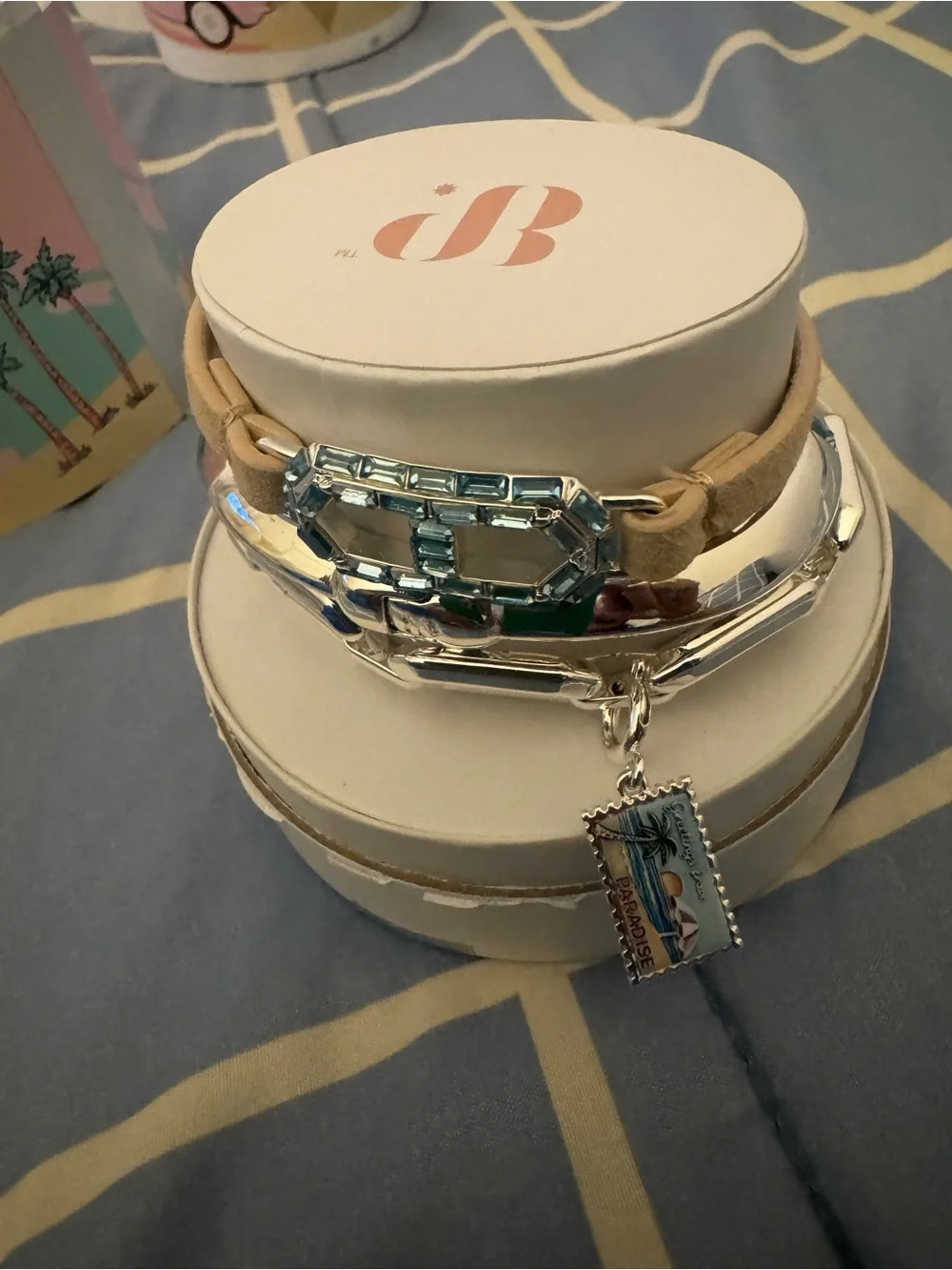 N/A stylish stacked